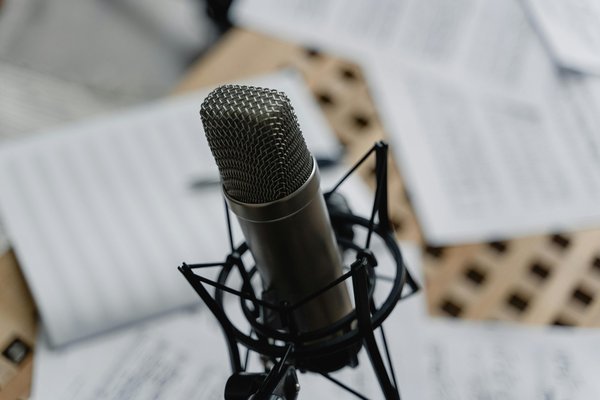 Explore the best of ruben crow: british male voiceover talent
